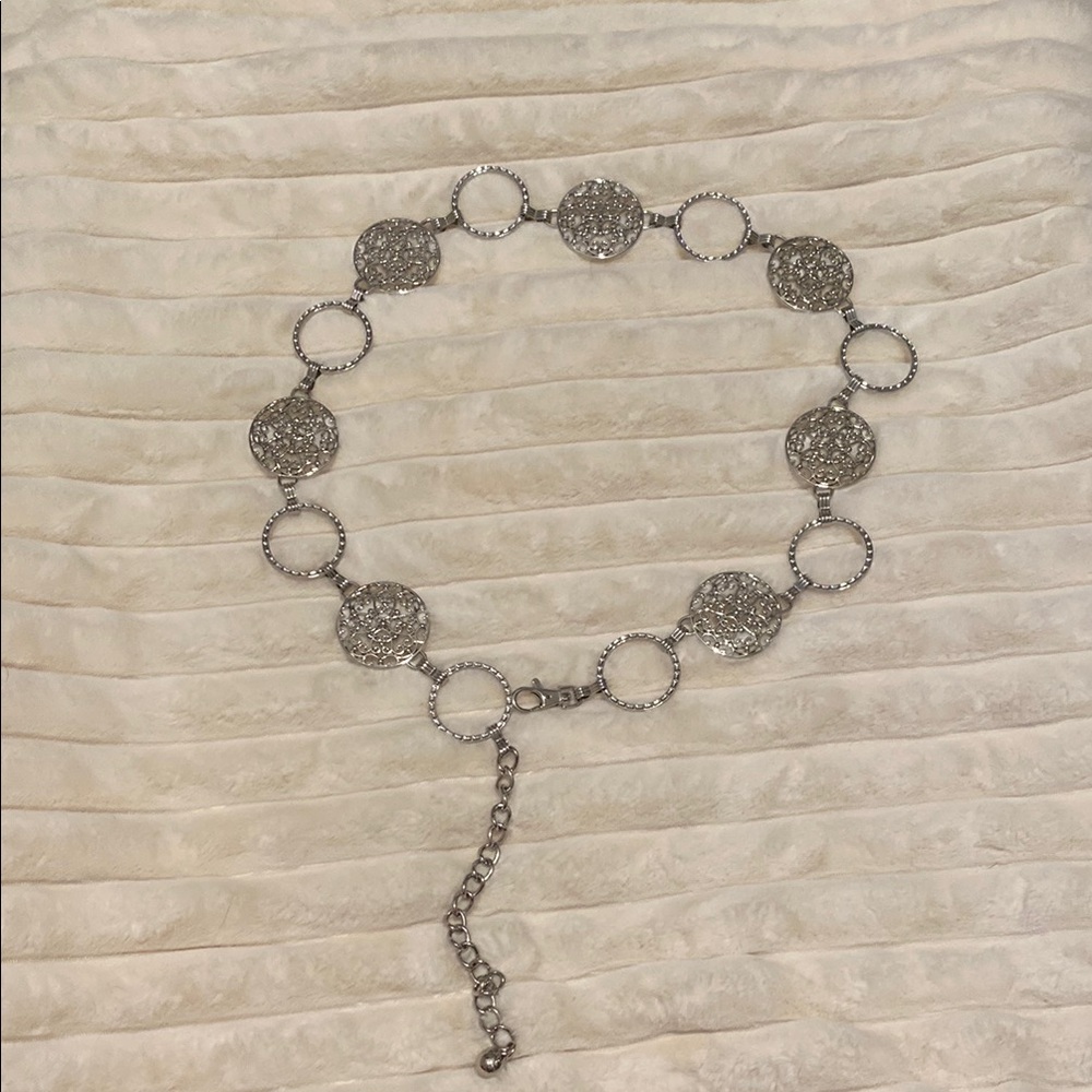 Silver chain link round ring belt